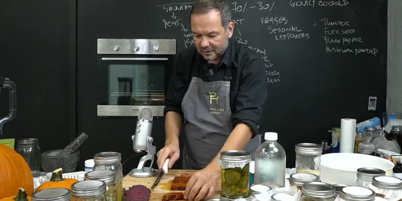 Domaći dodatak od lososa, cvekle i povrća za pse