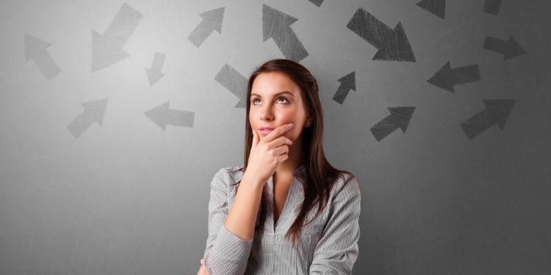 unutrašnji konflikt između autentičnog života i tuđih očekivanja