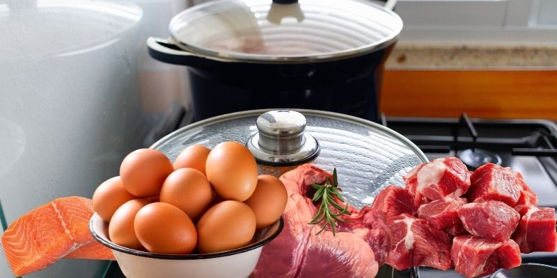 Proces sporog kuvanja od 6 sati koji čuva zdravlje pasa i oslobađa minerale.